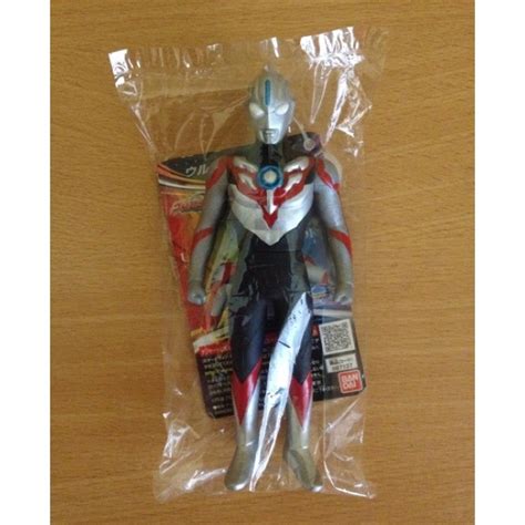24 Ultraman Mainan Ultraman Orb