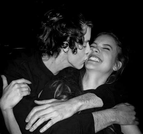Harry Styles Kissing Harry Styles Pictures Wattpad Engament Photos