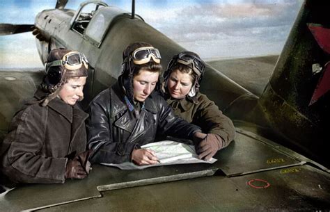 The Might Of The Night Witches Stunning Colour Pictures Of The All