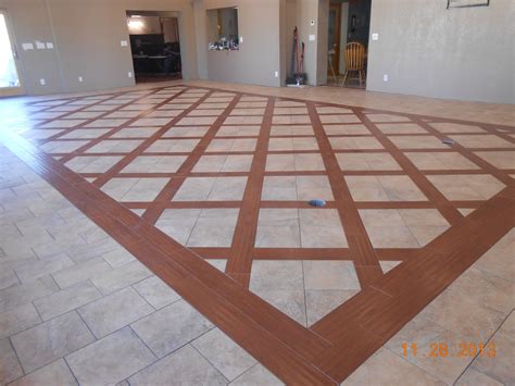12 Square Field Tile With Wood Look Tile Pattern Wood Look Tile