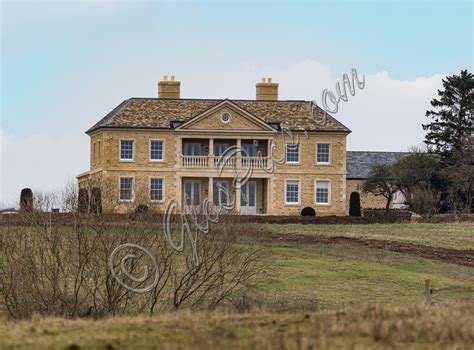 Glospics Jeremy Clarkson S Controversial Diddly Squat Farm House