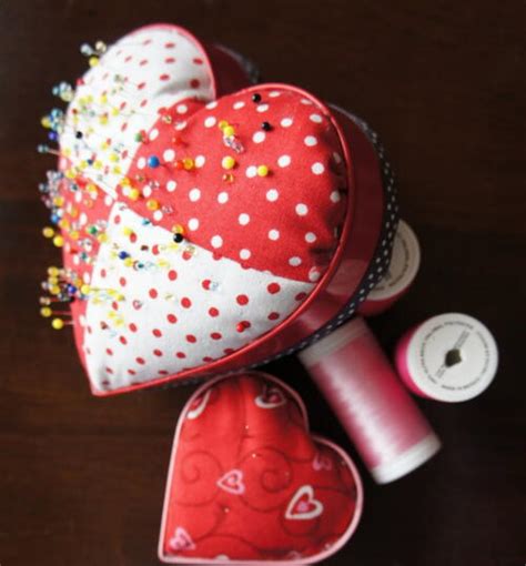 Pin Love Pin Cushion