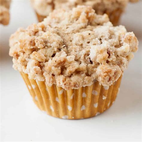 Coffee Cake Muffins With An Amazing Cinnamon Swirl