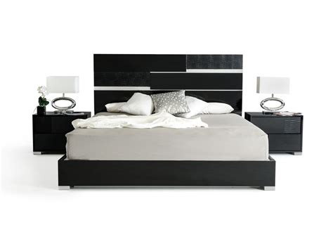Our modern furniture ship fast & free! Italian Modern California King Size Black Bed Frame With ...