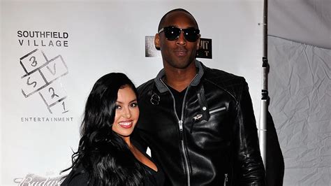 Kobe Bryant Smiling But Vanessa Still Wants Divorce Fox News
