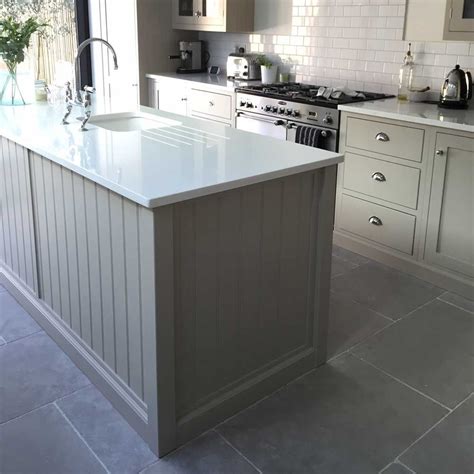 Grey kitchen floor tiles