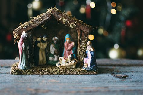manger scene nativity christmas baptist and reflector