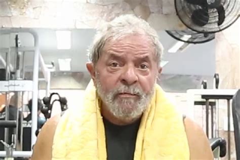 Vídeo Lula incentiva brasileiros a fazerem exercícios físicos