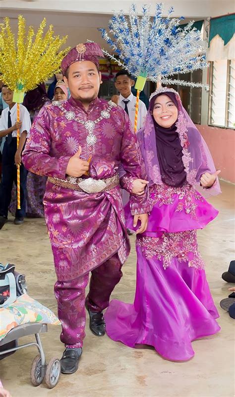 Bertemakan 'kaum dan kebudayaan', hari guru 2019 disambut. Sambutan Hari Guru Tema Pengantin. Menarik! Cikgu-Cikgu ...