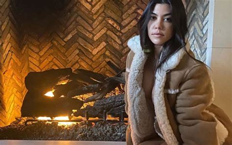 Kourtney Kardashian Goes Nude As She Cuddles Up With Her Son Fans Find