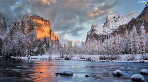 Yosemite National Park Winter River Mountains Viewes State Of