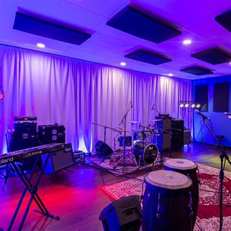 10 Best Penthouse Venues & Suites for Rent in Fletcher, NC | Peerspace