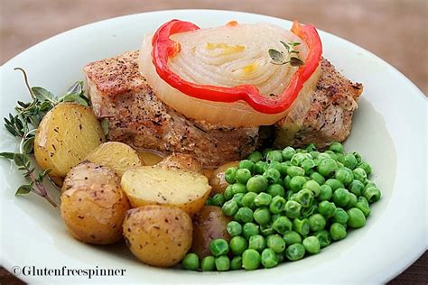 With this application you will not run out of ideas for food processing in the kitchen to be processed into a variety of delicious and healthy mashed potatoes. Baked Pork Chops and Thyme Roasted Potatoes
