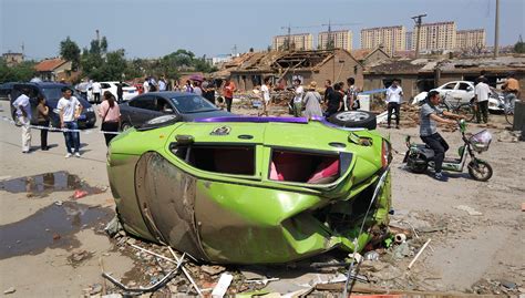 Fenomenul natural a făcut peste 100 de victime. Tornado in China damages factories, building; kills 6 ...