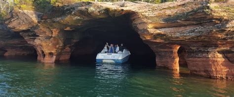 Apostle Island Tours Visit Sea Caves Shipwrecks Lighthouses
