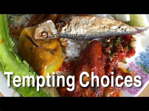 Selayaknya rumah makan padang di indonesia, konsep tempat. George Town's Transfer Road Nasi Padang Minang Mix Rice ...