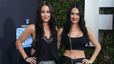 Nikki Bella Flaunts Toned Abs With Twin Sister Brie At Wwe Anniversary