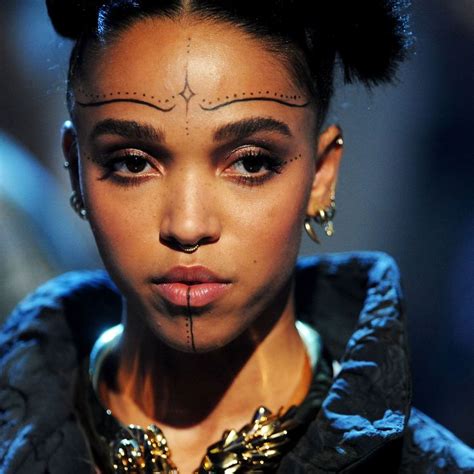 The 90s Inspiration Behind Fka Twigss New Beauty Look