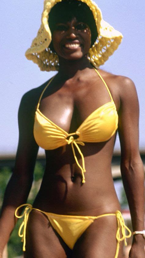 Lucienne Camille Pinup 70 S Ebony Beauty Bikinis Glamour Modeling