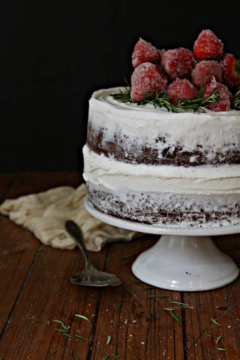 Naked Cake With Sugared Berries Bell Alimento