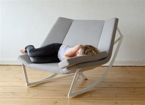 ROCKING CHAIR FUN AND COMFORTABLE - Simple But Luxurious Homes