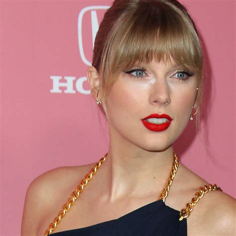 Taylor Swift Joins David O Russells Star Studded Movie Report