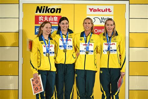 australia sets new world record in women s 4x100 freestyle archyworldys