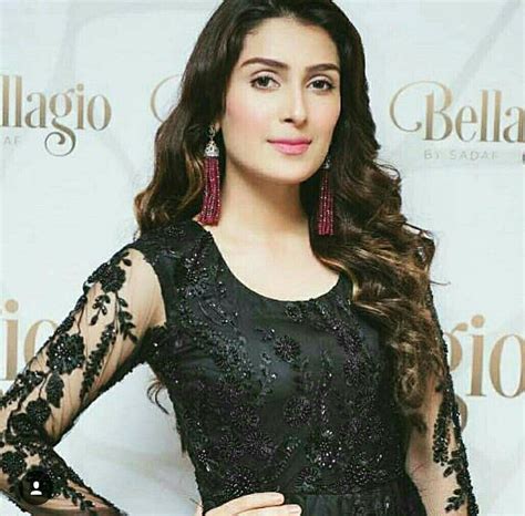 Ayeza Khan Pakistani Actress Women Fashion