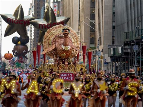 Photos See Macys Thanksgiving Day Parade 2021 In Nyc New York City