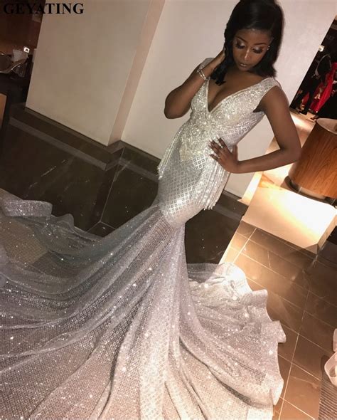 2019 Sparkly Silver Mermaid Sequined Prom Dresses With Long Train Sexy