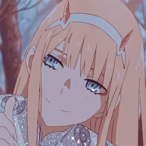A place to express all your otaku thoughts about anime and manga. Pin by ᴘᴀɴϙᴜᴇsɪᴛᴏ°•🍞•° on Anime glitter | Aesthetic anime ...