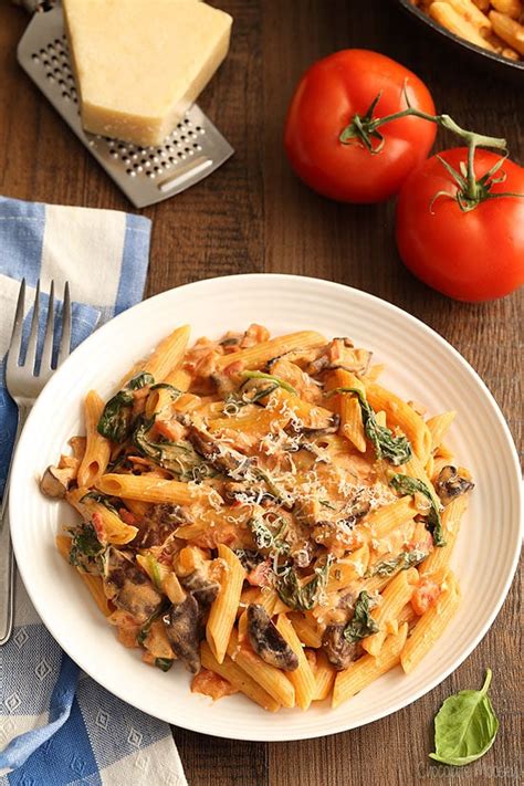 Creamy Tomato Mushroom Pasta (Dinner For Two) - Homemade In The Kitchen