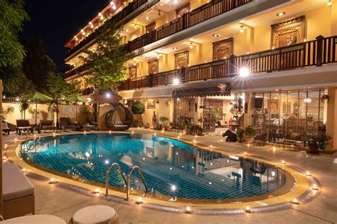 Our offers are the result of a combination of different technologies, machine learning algorithms and real searches form our customers in our platform, so you can get the. At Chiang Mai Hotel - Old City, Chiang Mai, Thailand ...
