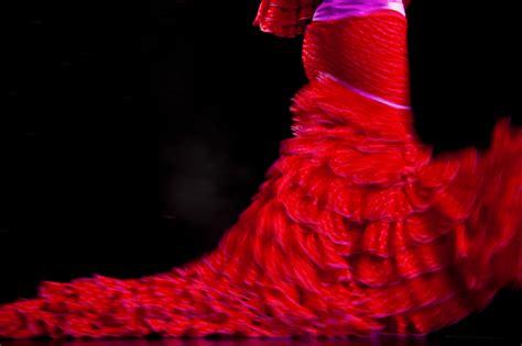 Fileflamenco Moves And Dancers Traditional Costumes Spain