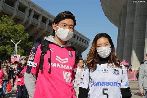 Mf 荒木遼太郎 とfw 上田綺世 鹿島アントラーズ は26日、新体制事業発表会見をオンラインで行い、2021シーズンのユニフォームを発表した。 創設30周年という節目の年に向け、アニバーサリーイヤー恒例の「オールレッド」を採用。 Jリーグさんのインスタグラム写真 - (JリーグInstagram ...