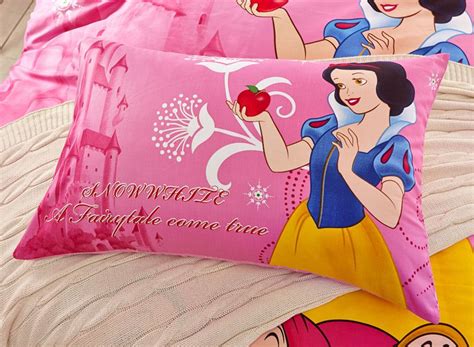 Snow White And The Seven Dwarfs Movie Themed Bedding Set