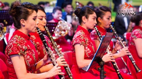 Live Xinjiang Orchestra Puts On Performance To Celebrate National Day