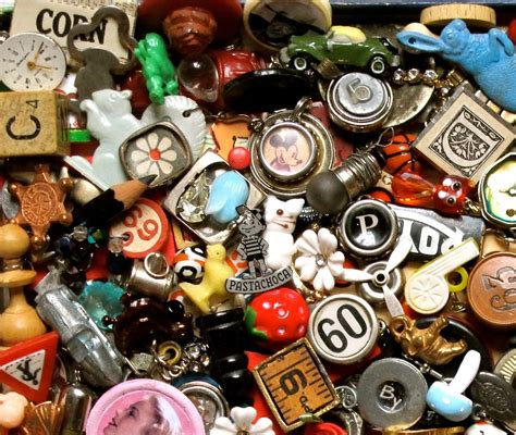 Lot Of 20 Vintage Found Objects Trinkets Charms Pendants Treasure Mix
