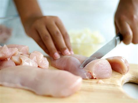 Enterica species are in this subspecies, including that responsible for typhoid. How To Know If You Have Salmonella Poisoning