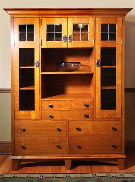 White oak therefore has more figure. Craftsman Quarter-Sawn Oak Cabinet with Leaded Glass ...