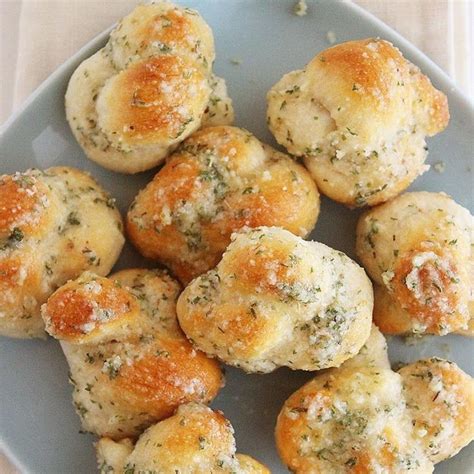 Quick And Easy Garlic Parmesan Knots Recipe Food Food Recipes