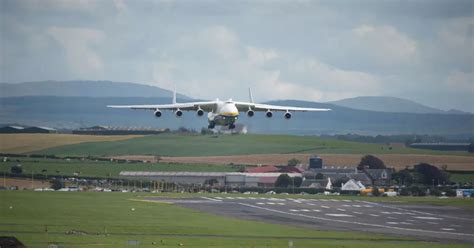 Watch As Worlds Largest Cargo Plane Lands At Glasgow Prestwick Airport