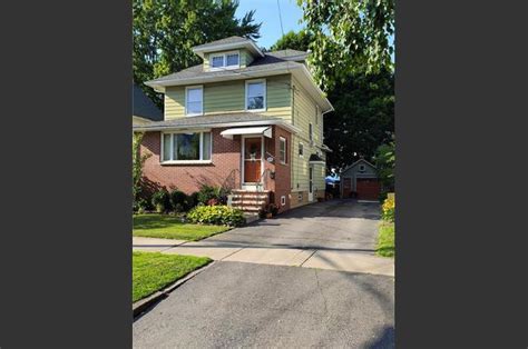 223 East Ave East Rochester Ny 14445 Mls R1275955 Redfin