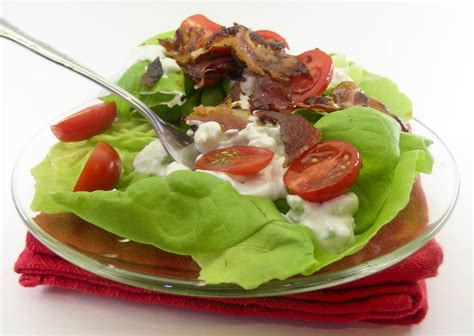 Pancetta Tomato Bibb Lettuce Salad With Homemade Blue Cheese Dressing