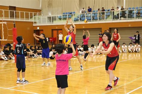 東京2020｜バレーボール 男子 女子img src2020tokyoimagesjoyfruflagsjpnpng alt… 女子バレーボール「NECレッドロケッツ」が燕市で指導