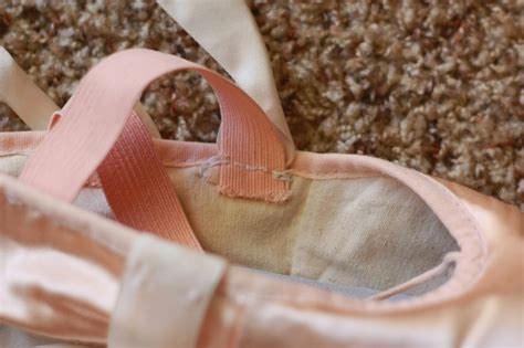 Ballerinas By Night How To Sew Your Pointe Shoe Ribbons