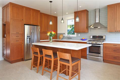 But first we have a look at one more craftsman house, which is covered in the gray and white combo. Modern Craftsmen Remodel - Craftsman - Kitchen - San ...