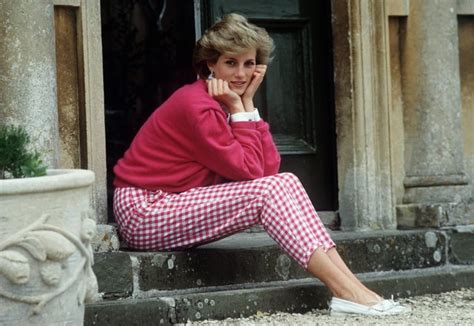 Princess Dianas Best Fashion Moments Popsugar Fashion