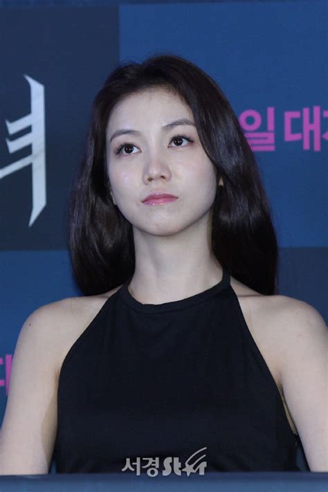 김옥빈 / kim ok bin / kim ok vin / ким ок бин. 김옥빈, 호수같은 눈망울~ (악녀 언론시사회)