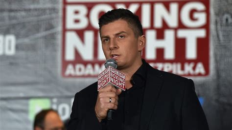 Pełny etat, praca tymczasowa, niepełny etat. Komentatorzy Polsatu Sport królują na Twitterze - Polsat Sport